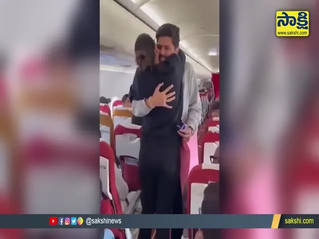 Man Surprises Girlfriend On Flight and Proposes Mid Air Video Goes Viral