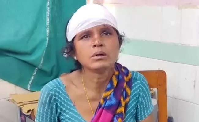 Mahabubabad Crime: Mother In Law Daughter In Law Fight - Sakshi