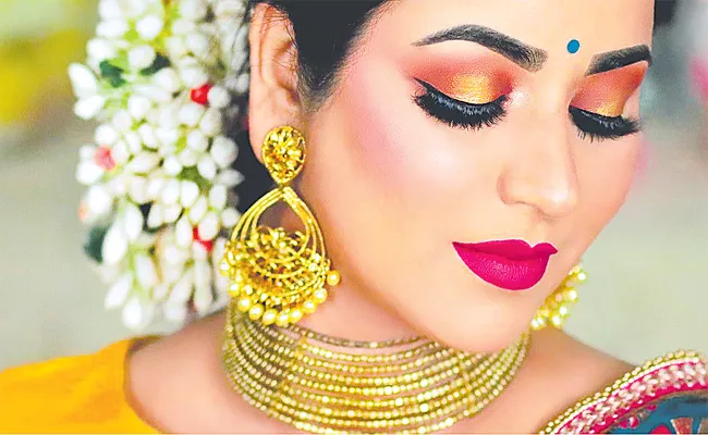 Makar Sankranti 2023: Makeup Tips For Traditional Look - Sakshi