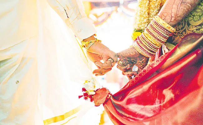 Marriages in India: Change in Choosing Life Partner, NRI Matches - Sakshi