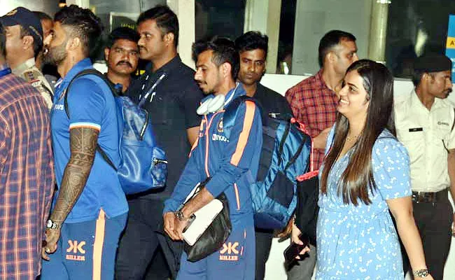 IND vs NZ: Rohit Sharma led India Reached Hyderabad - Sakshi