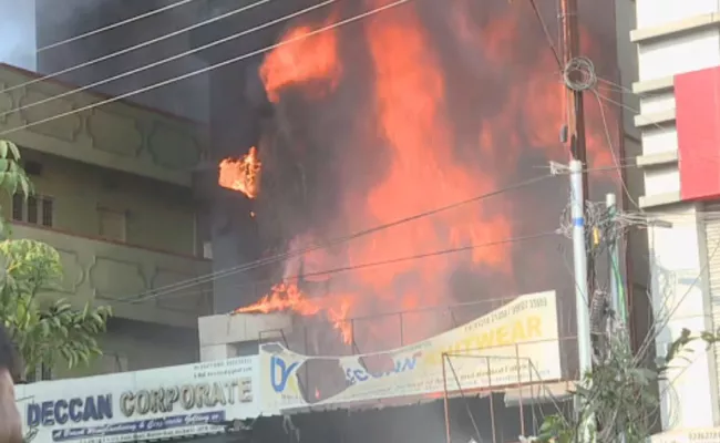 Rescue Operation Continue In Secunderabad Decker Store Fire Accident - Sakshi