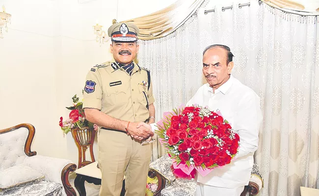 DGP Anjani Kumar Met Home Minister Mahmood Ali - Sakshi