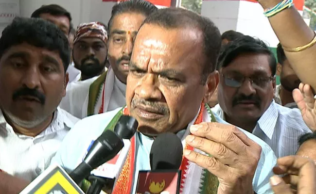 Komatireddy Venkat Reddy Interesting Comments At Gandhi Bhavan - Sakshi