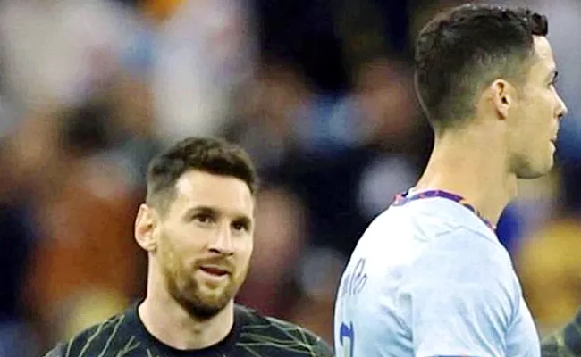 The Way Lionel Messi Looks At Cristiano Ronaldo Breaks Internet Viral - Sakshi