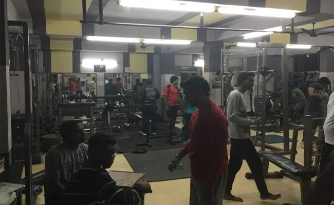 Gym Trainer Suicide At Amberpet Hyderabad - Sakshi