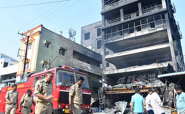 Secunderabad Deccan Mall Fire Accident Bodies Not Recovered Yet - Sakshi