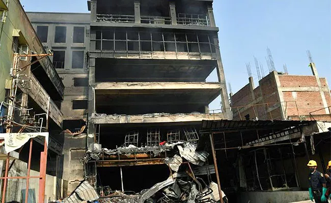 Deccan Mall Fire Accident Officials Dilemma Building Demolition - Sakshi