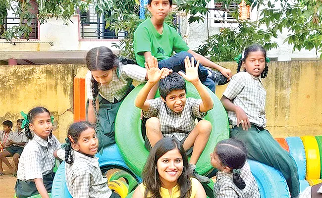 IIT Student Kharagpur Pooja Roy as an example of reuse of old tires - Sakshi