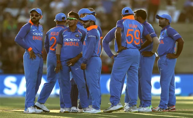 India Register 1st Ever ODI Win On Republic Day, Beat NZ By 90 Runs - Sakshi