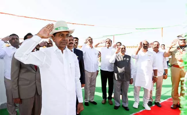 Telangana CM KCR Republic Day Celebrations At Pragathi Bhavan - Sakshi