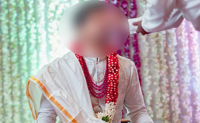 Adilabad Utnur Bridegroom Dies With Cardiac Arrest - Sakshi