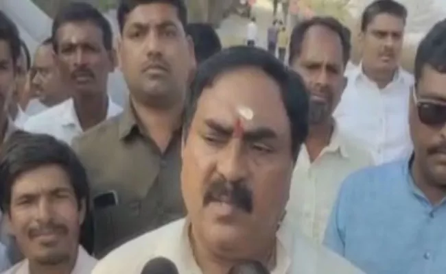 Errabelli Dayakar Rao Counter Attack To Tamilisai Soundararajan - Sakshi