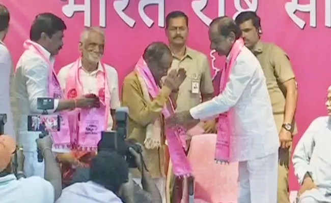 Odisha Ex CM Some Leaders Joined BRS Party KCR Welcomed - Sakshi