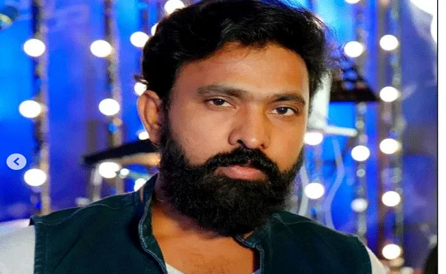 Adhire Abhi Emotional Comments On Jabardasth Comedy Show - Sakshi