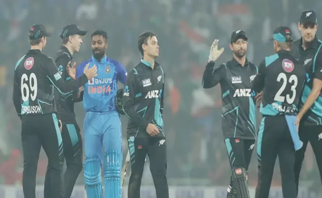 Ind Vs NZ 2nd T20: Hardik Pandya Hits Out At Lucknow Pitch Shocker - Sakshi