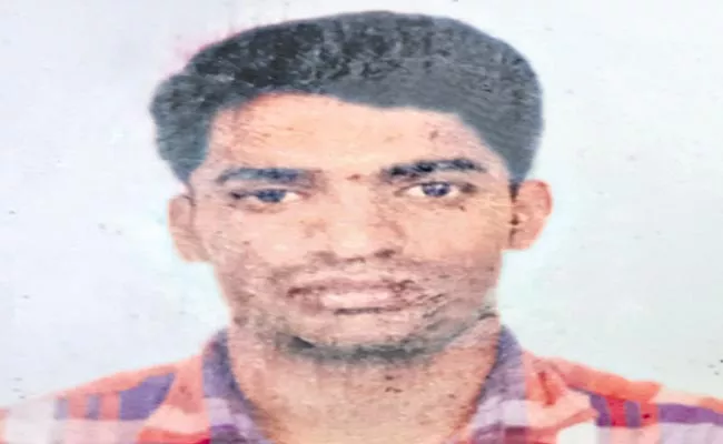 CISF Former Constable Committed Suicide Due To-Financial Difficulties - Sakshi