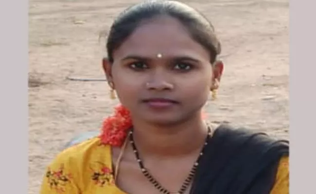 Married Woman Suicide In Anantapur - Sakshi