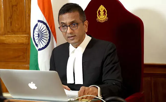 Chief Justice Of India DY Chandrachud Brings Daughters To Work - Sakshi