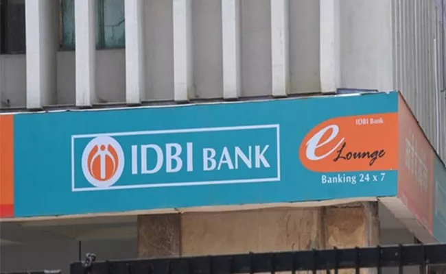 Idbi Bank: Central Govt Receives Multiple Bids For 61 Pc Stake - Sakshi