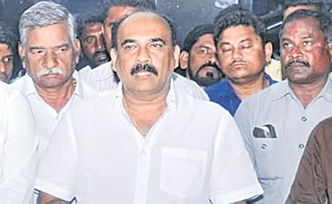 Balineni Srinivasa Reddy Fires On Kotamreddy Sridhar Reddy - Sakshi