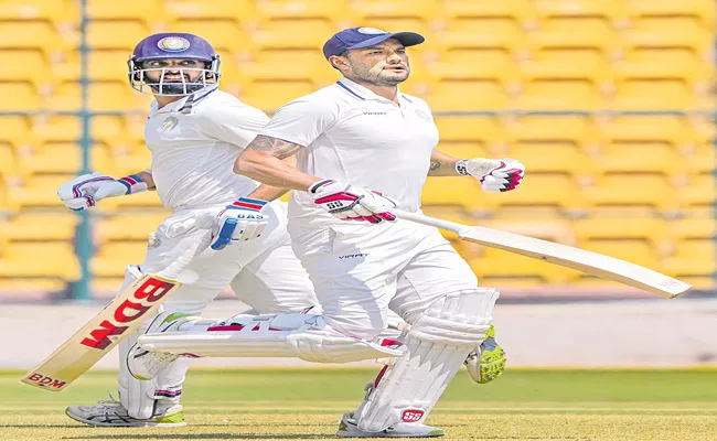 Ranji Trophy: Jackson, Vasavada hit hundreds as Saurashtra nears parity against Karnataka - Sakshi