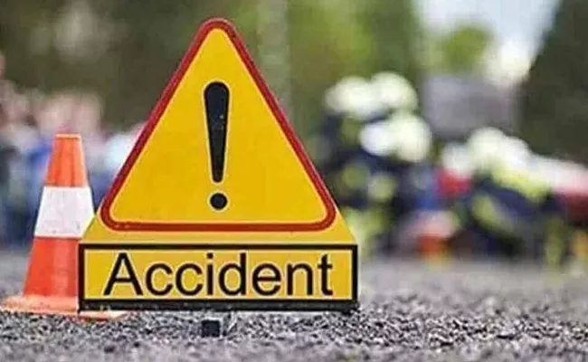 Road Accident At Maheshwaram Four Died In Accident - Sakshi