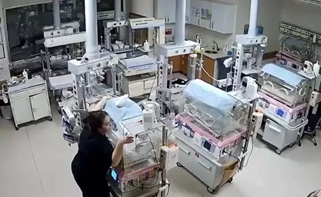 Nurses At Turkey Hospital Protected Newborns During Earthquake  - Sakshi