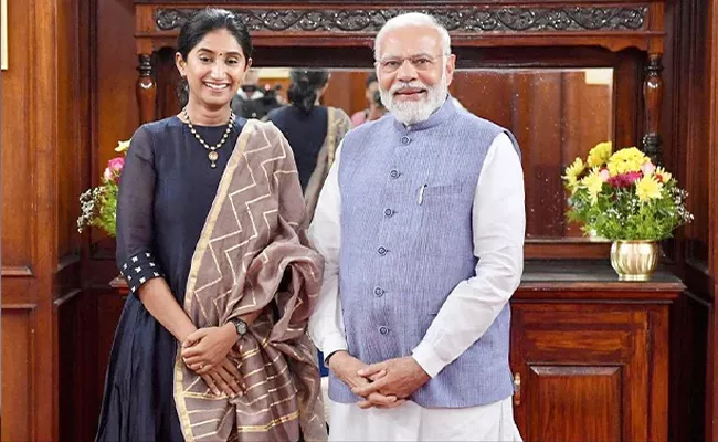 Aiyyo Shraddha Shraddha Jain Meet Pm Narendra Modi - Sakshi