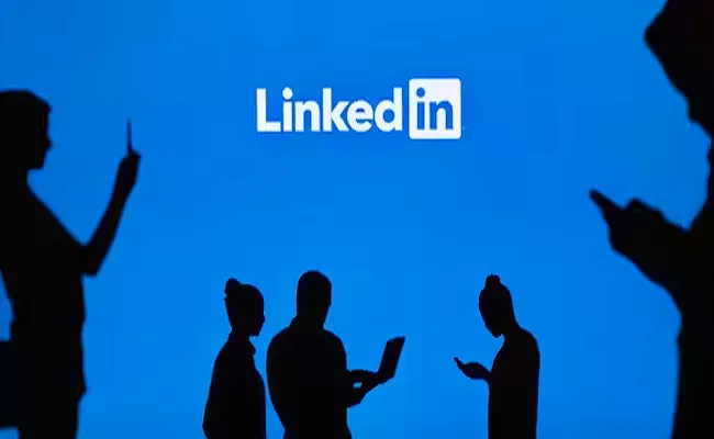 Linkedin begins layoffs in recruitment department - Sakshi