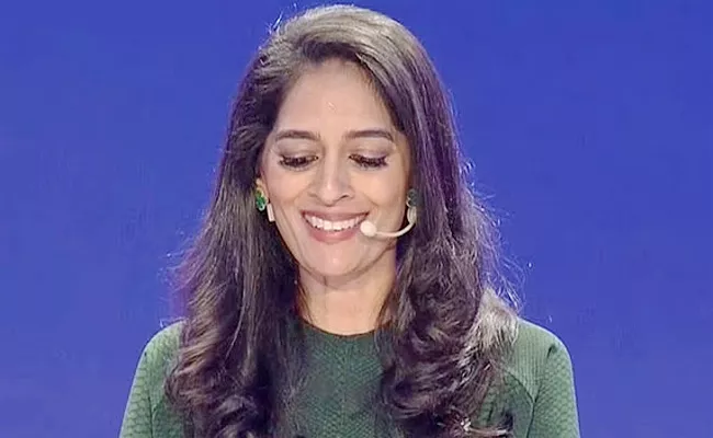 Dinesh Karthik-Tweet For WPL-Auctioneer Mallika Sagar Was Pure Gold - Sakshi