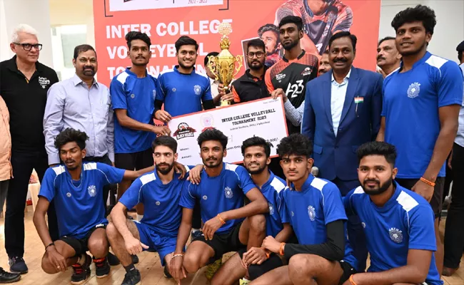 JNTUH Won Black Hacks Volleyball Tournament Title Beats VBIT - Sakshi