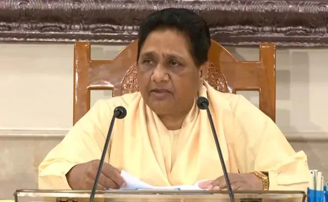 Mayawati Slams UP Government That Tragedy More Attention In News - Sakshi