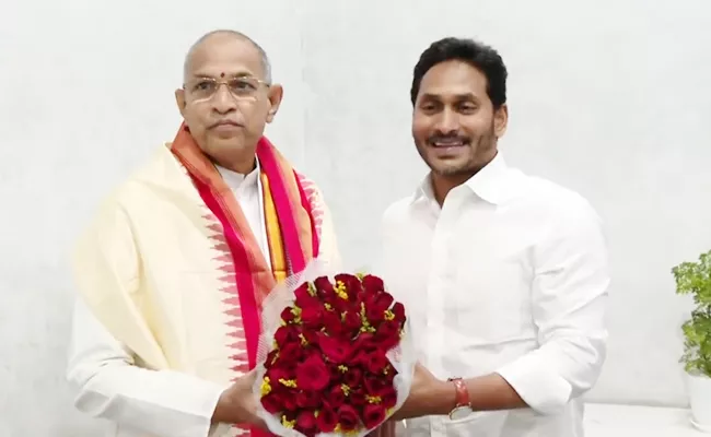 Chaganti Koteswara Rao Meet AP CM YS Jagan - Sakshi