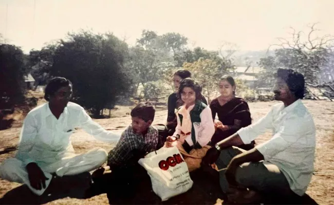 MP Santhosh Kumar Shares Throwback Pics With Cm KCR Kondagattu  - Sakshi