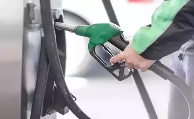 Pakistan Hikes Petrol Prices 22 Rupees A Litre - Sakshi