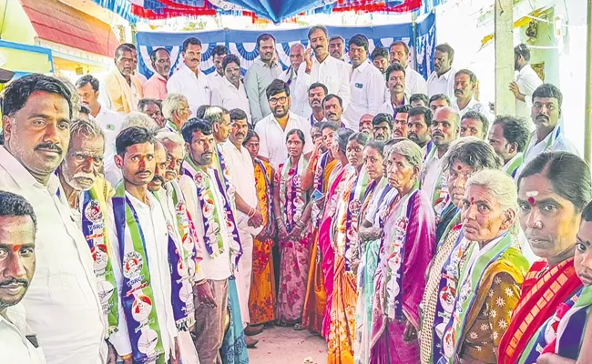 Venkatapuram village into YSRCP Andhra Pradesh - Sakshi