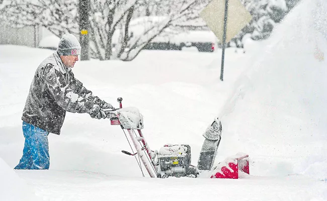 Ice storm freezes United States - Sakshi