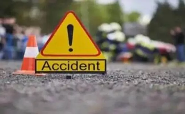 Three People Deceased In Road Accident At Ananthagiri - Sakshi