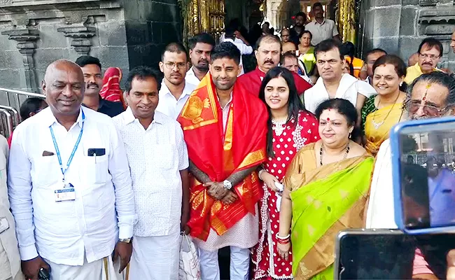 BGT 2023 Ind Vs Aus: Suryakumar Yadav Visits Tirupati Pics Viral - Sakshi