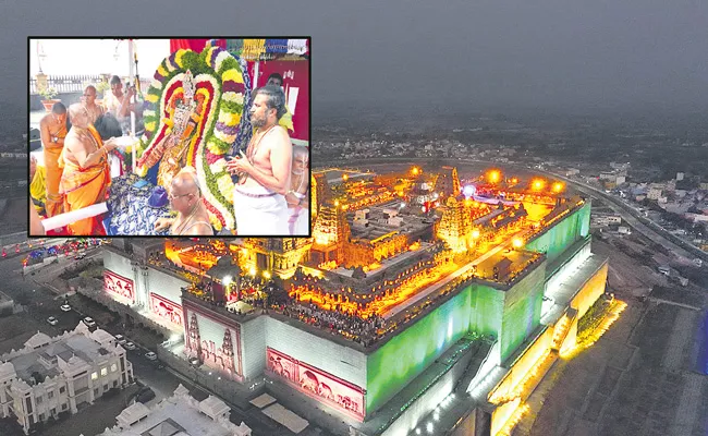 Brahmotsavam: Yadadri Sri Lakshminarsimha Swamy Appears In Matsyavataram - Sakshi