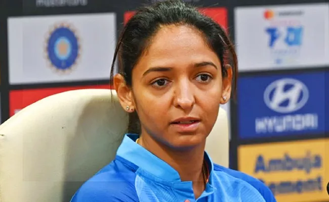 Could have won semifinal if i had stayed till end, says Harmanpreet Kaur - Sakshi