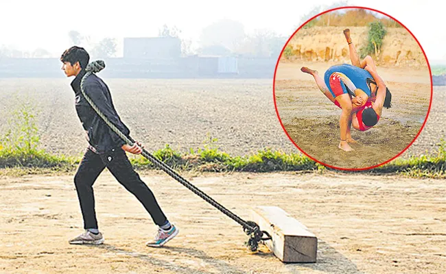 'uddhaveer Akhada Women Wrestlers Gurukulam in Sonipat, Haryana - Sakshi