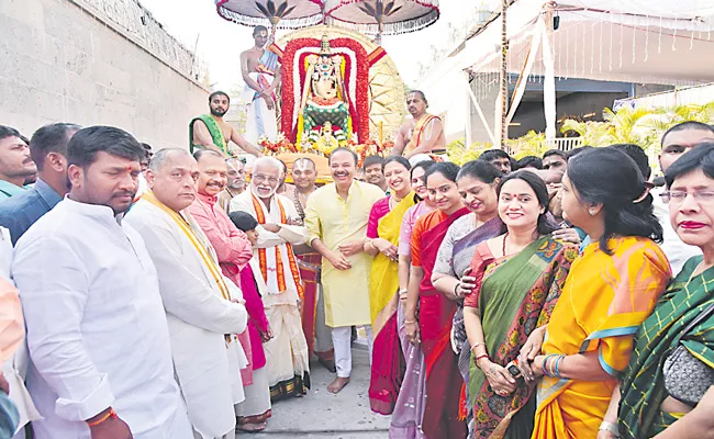 Sri Venkateswara Swamy Brahmotsavam TTD Chairman And MP Participated - Sakshi