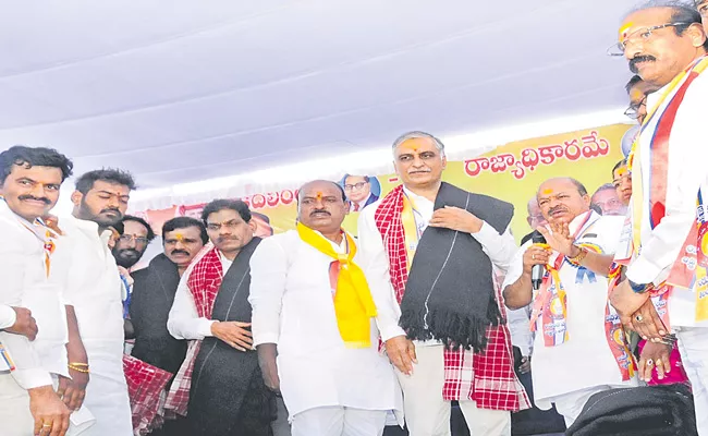 Second Phase Subsidised Sheep Units Distribution After Ugadi: Harish Rao - Sakshi