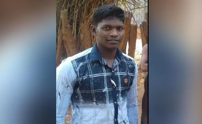 Army Jawan Came to Visit Pregnant Wife Killed By Naxals - Sakshi