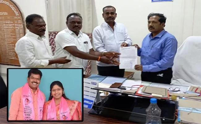 Councillors Complaint Against Huzurabad Municipal Chairperson Radhika - Sakshi