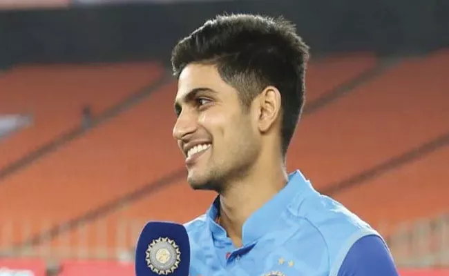 Female Fan Sweet Proposal For Shubman Gill Goes Viral Fans Reactions - Sakshi