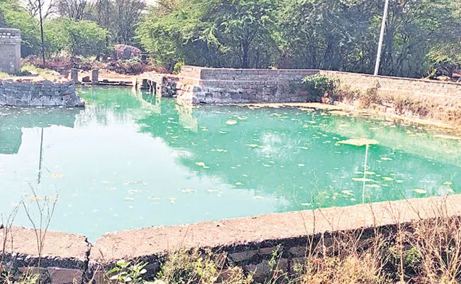 Four Centuries Old well In Molagavalli Of Kurnool District - Sakshi