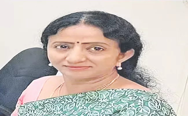 KCR Brother Daughter Regulapati Ramya Rao Demands To Find Her Son - Sakshi